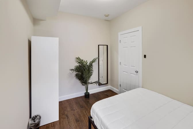 Sam June's room