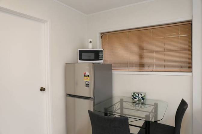 Ken's room