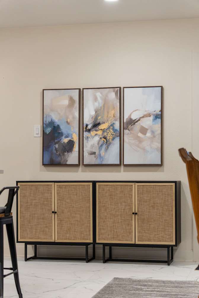Tomic Properties's room