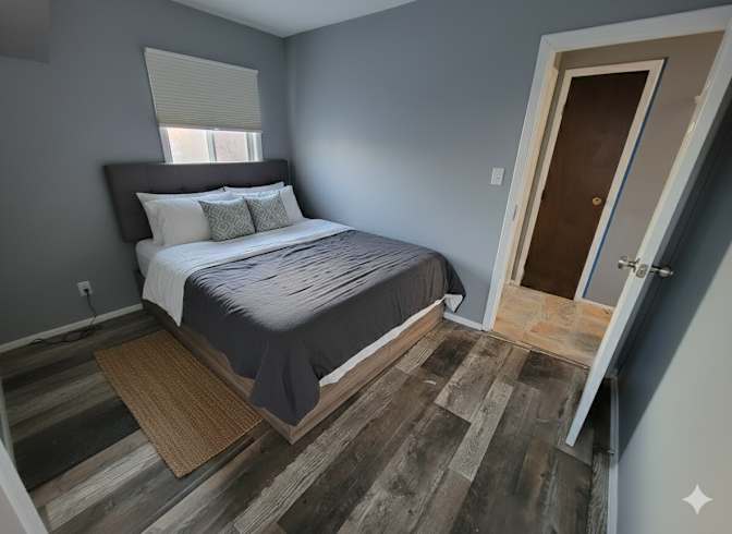 Carlos's room