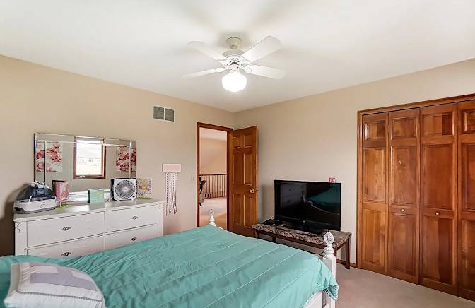 SANDRA's room