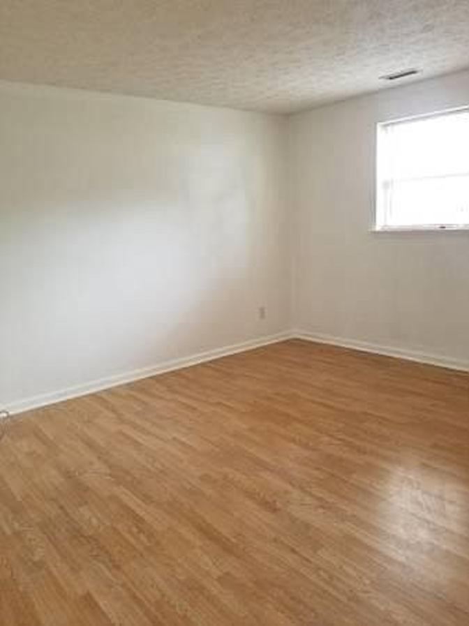 Alcove Rooms's room