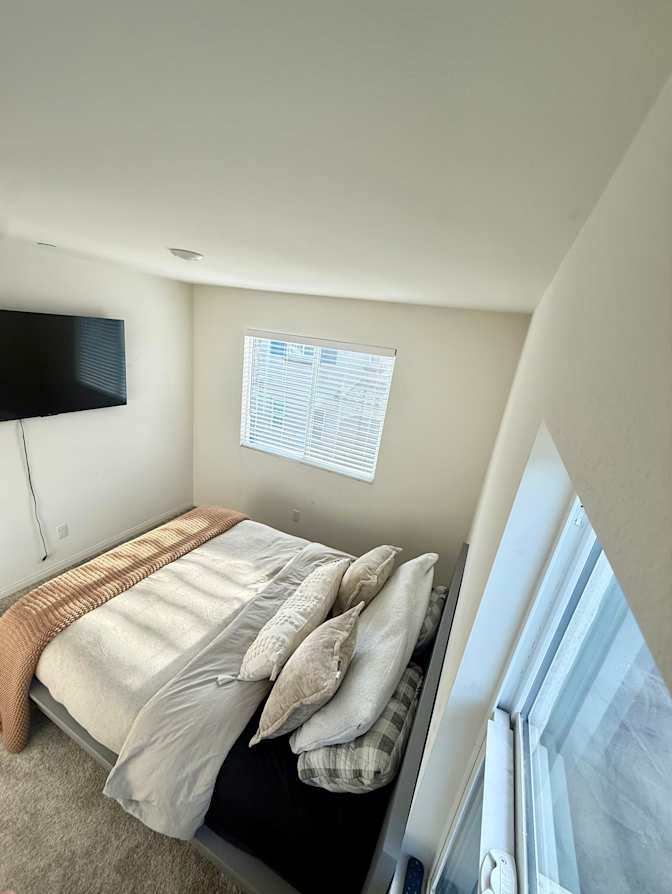 Jose Lopez's room