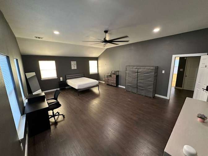 Valentina's room