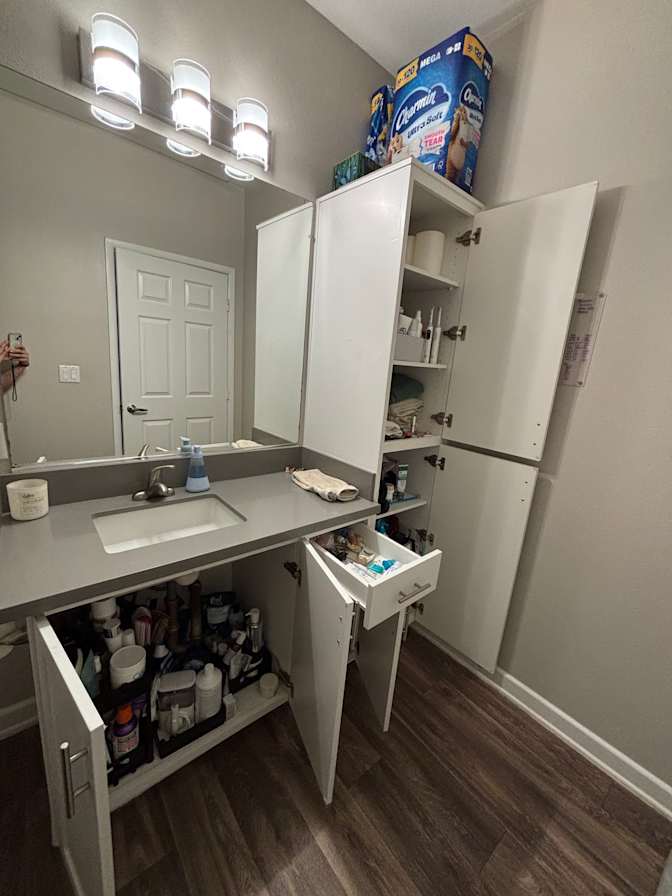 Rayvin's room