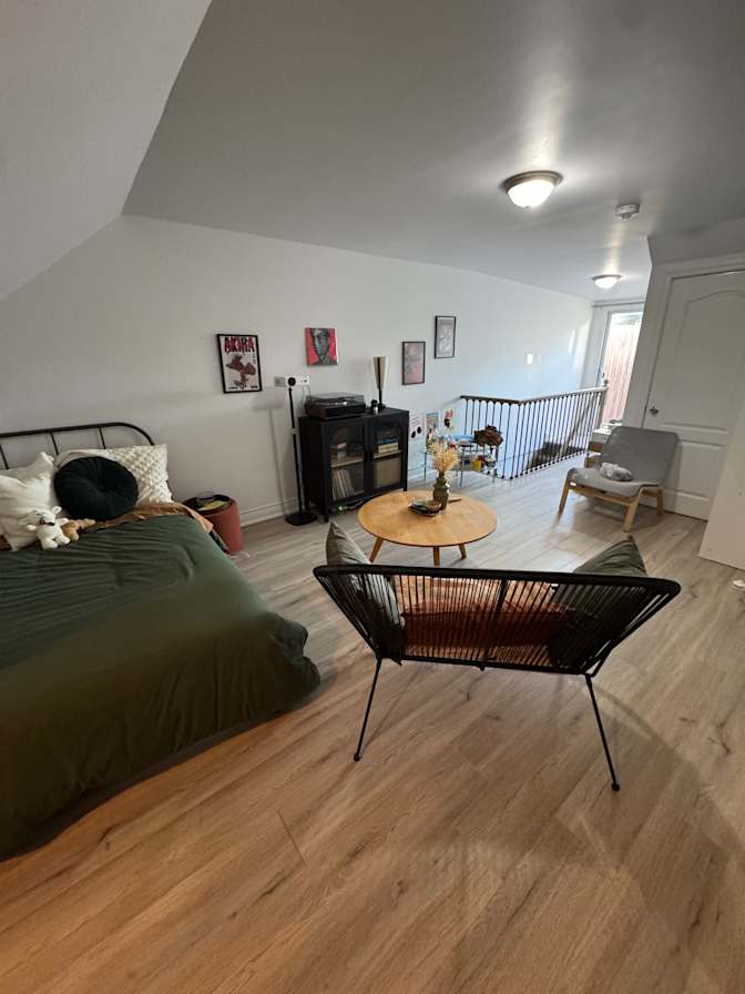 Yan's room