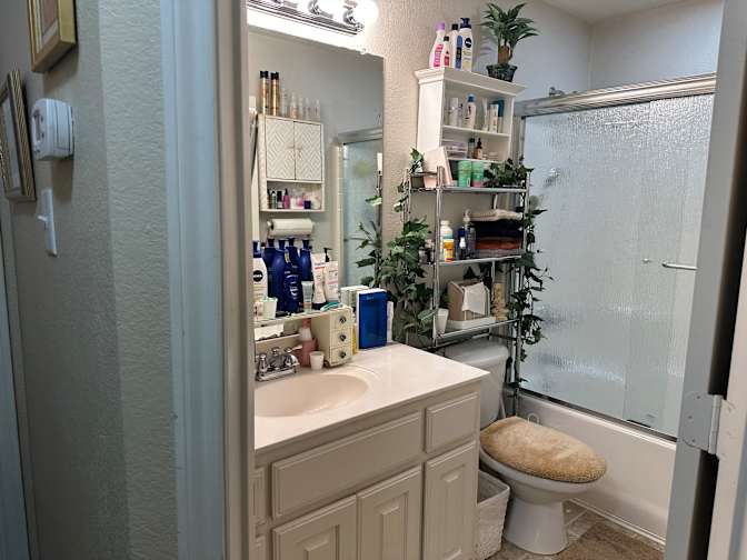 Gayle's room