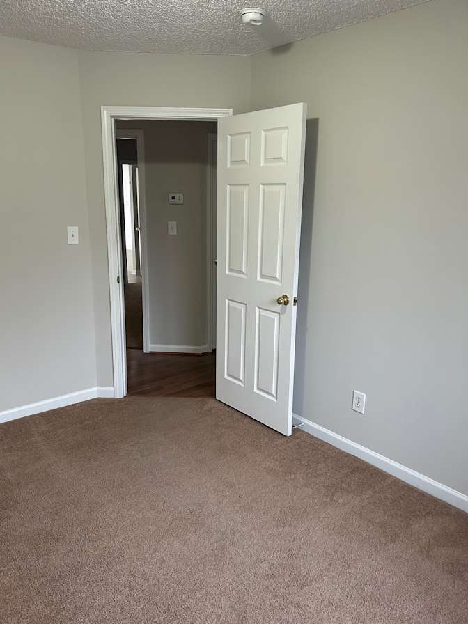 Alcove Rooms's room