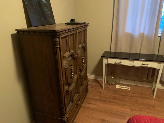 Bob's room