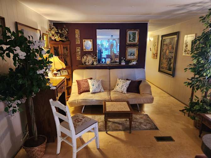 Ronald Czerepak's room