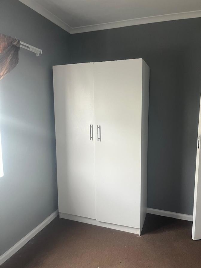 Sinalo Mzileni's room