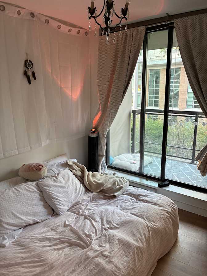 harman's room