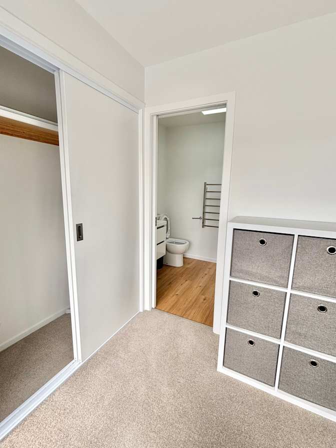Kara Leonardo's room