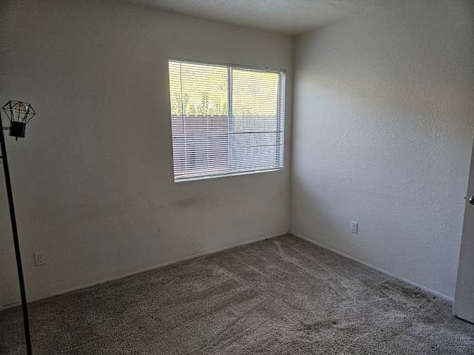 Ken's room