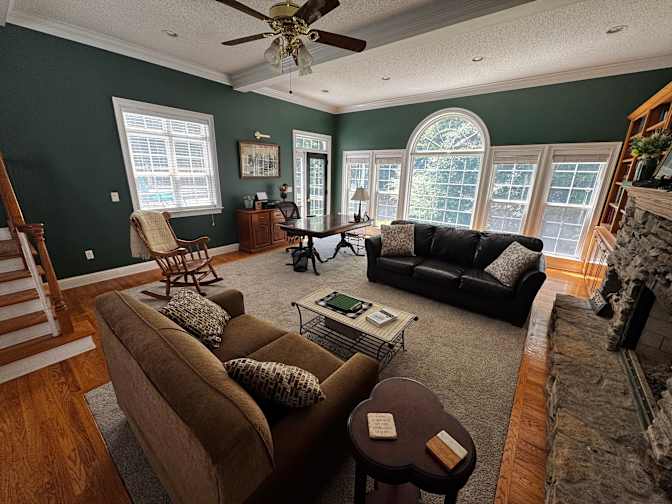Alcove Rooms's room