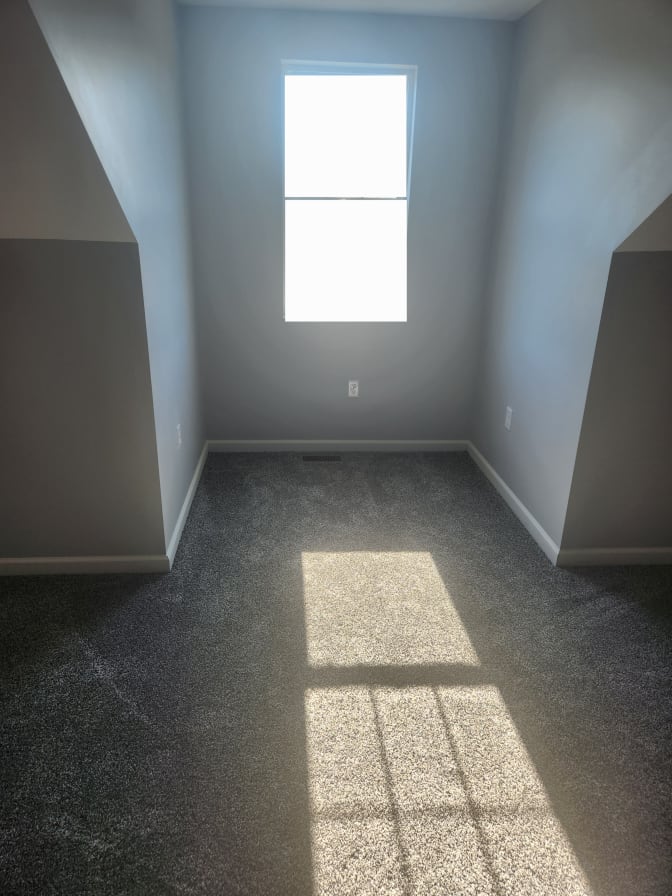 B.'s room