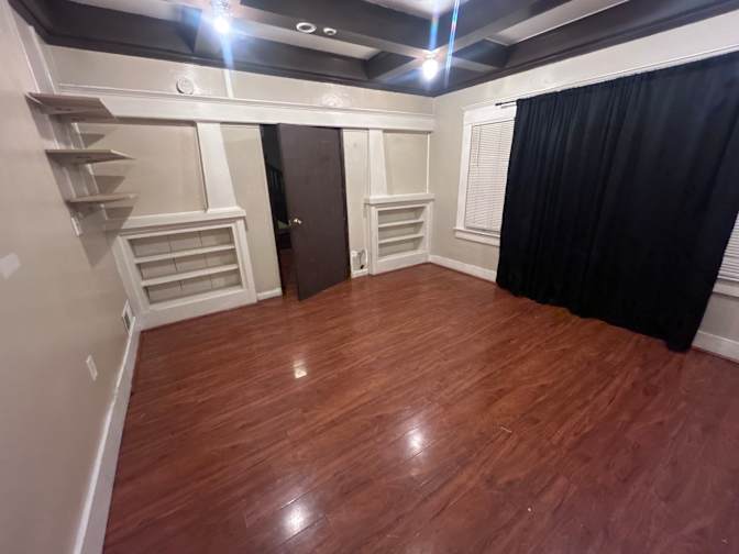 Lee's room