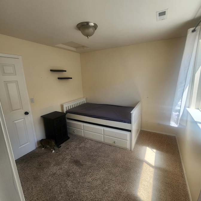 Crystal Colo's room