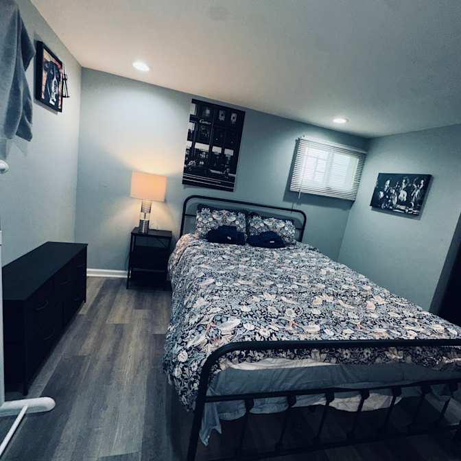 Leon's room