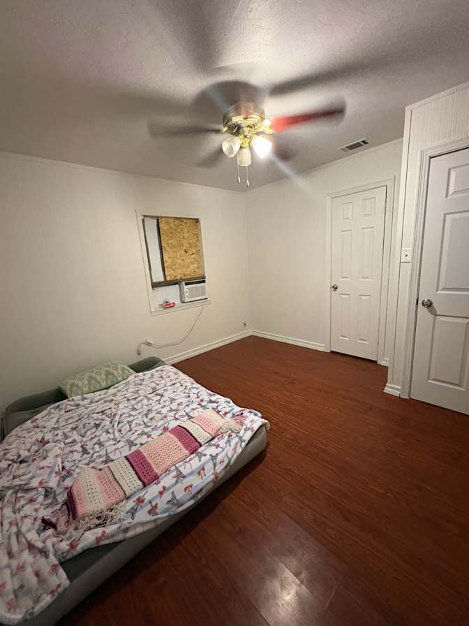 Kissel's room