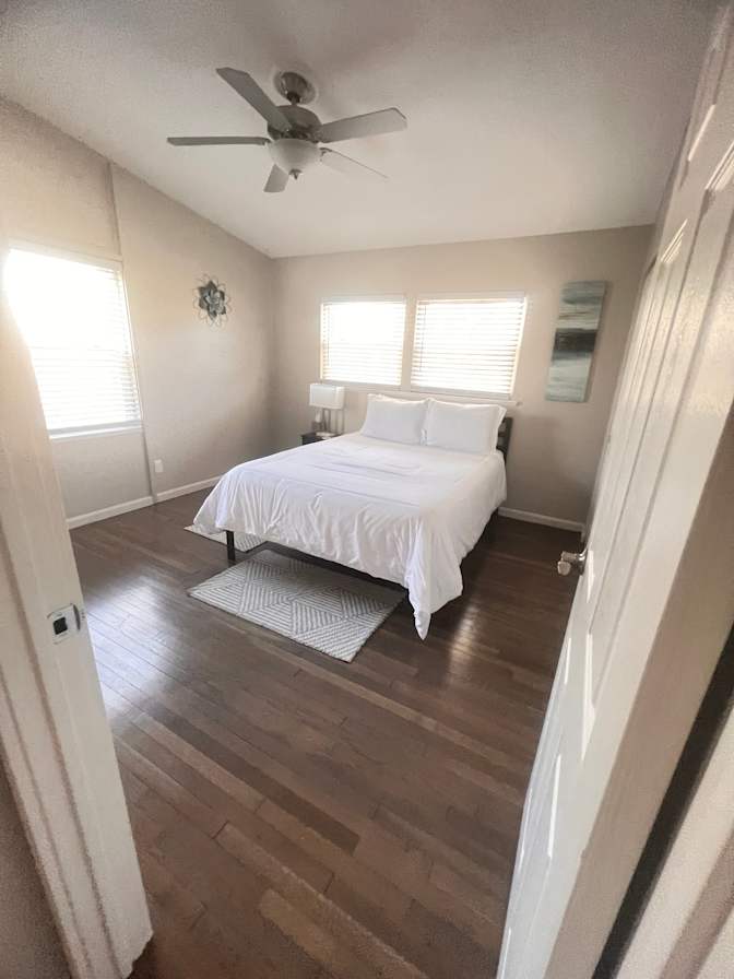 Cincy Furnished Stays's room