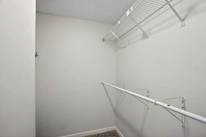 Alcove Rooms's room
