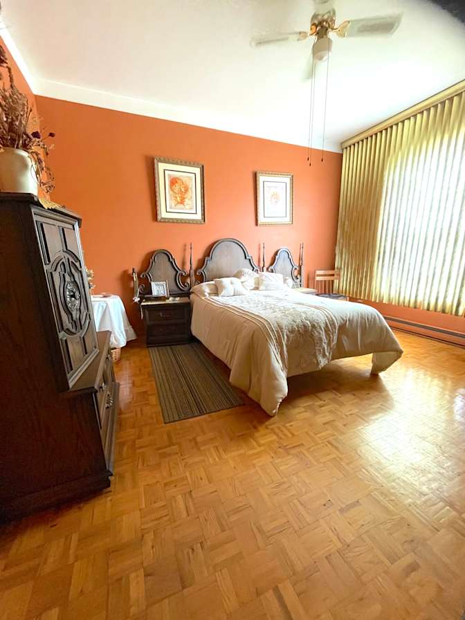 elisa's room