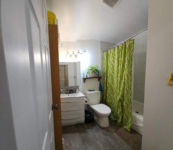 MELODY ZAFARALLA's room