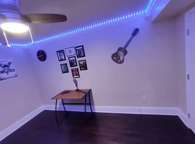 Alcove Rooms's room