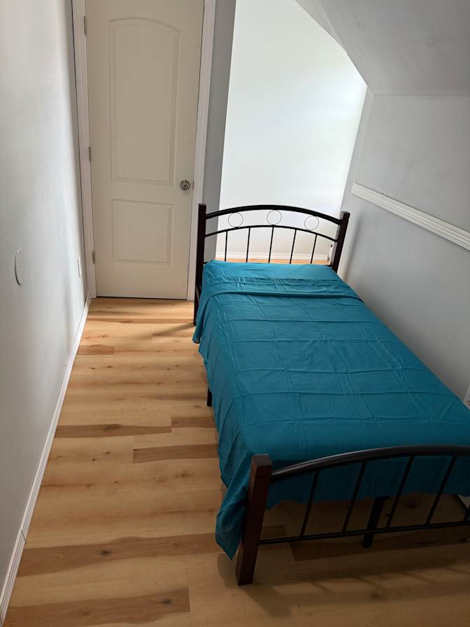 Manuel's room