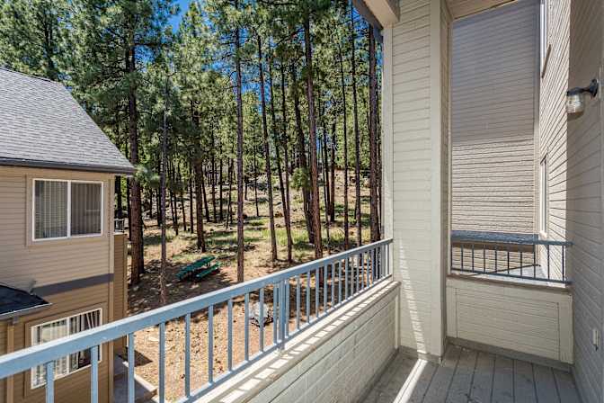 Highland Village Apartments's room