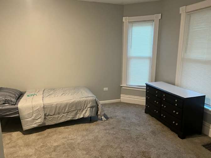 RL Homes's room
