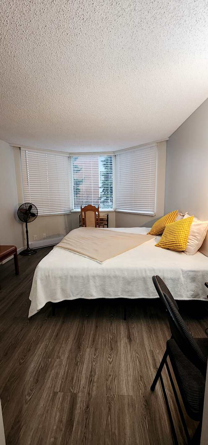 MELODY ZAFARALLA's room