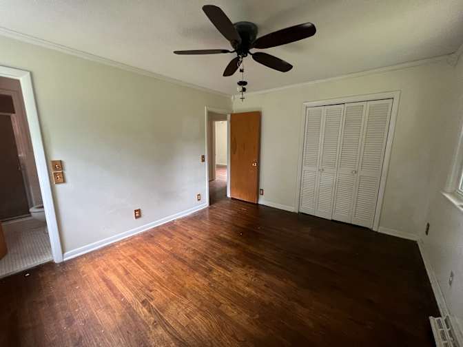Alcove Rooms's room
