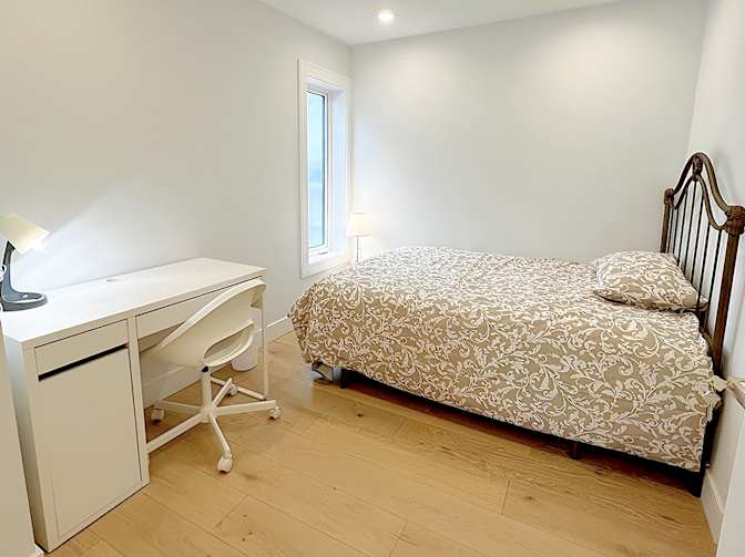 Shirin's room