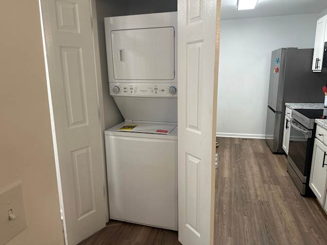 Alcove Rooms's room