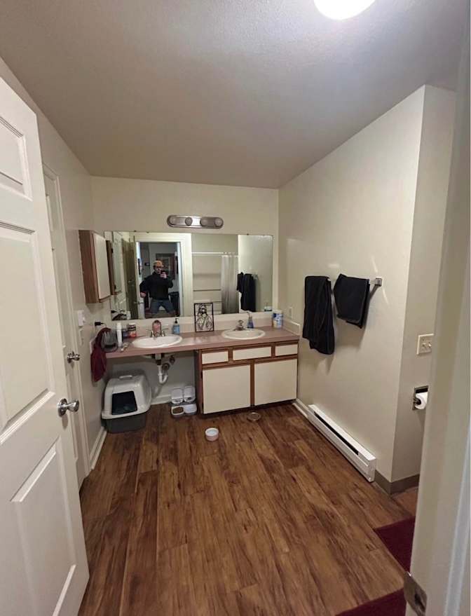 Oscar's room