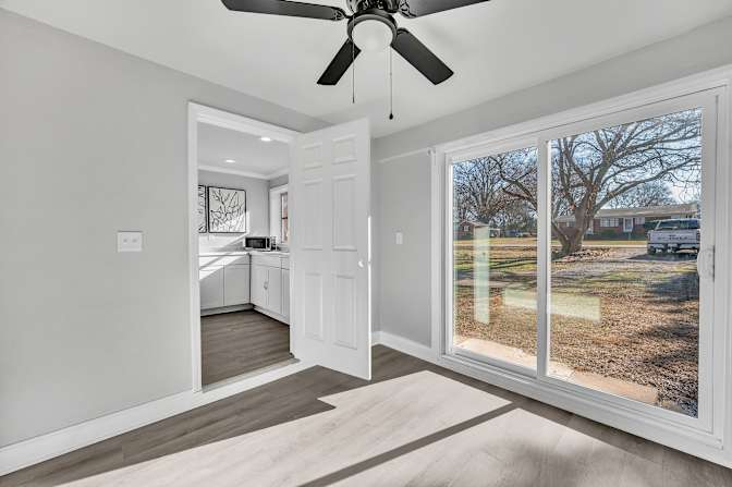 lifedoorrentals's room
