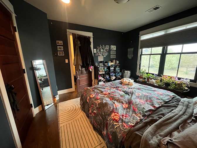 Sydney's room