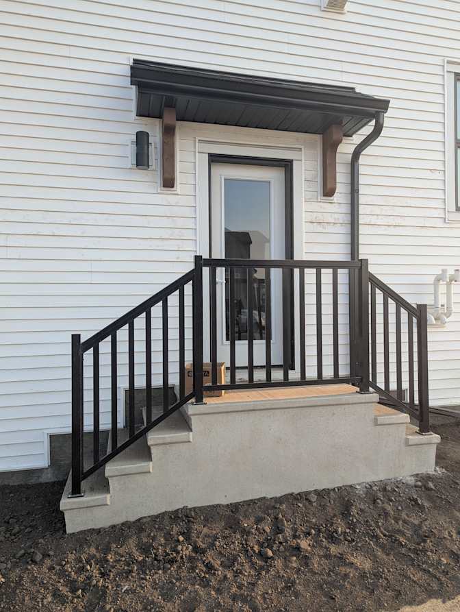 STUDENTS, INTERNS & YOUNG PROFESSIONALS's room