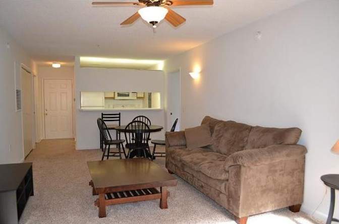 Alcove Rooms's room