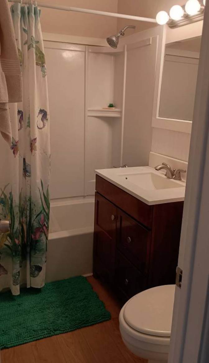 Leslie's room