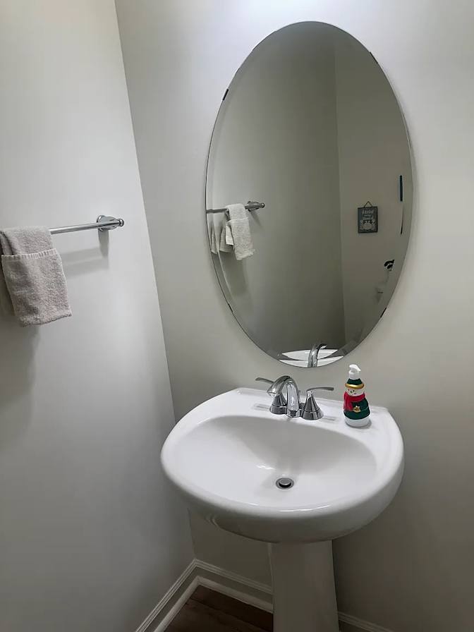 Alcove Rooms's room