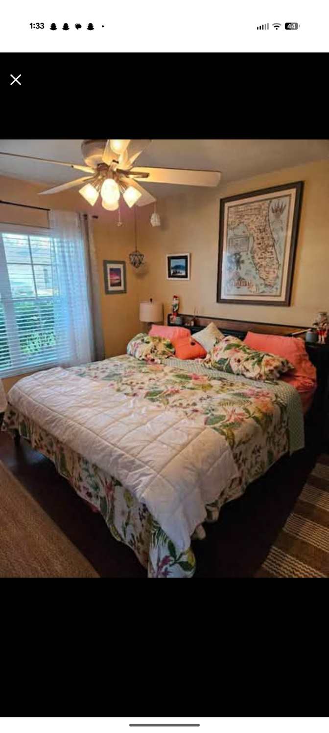 Justa's room