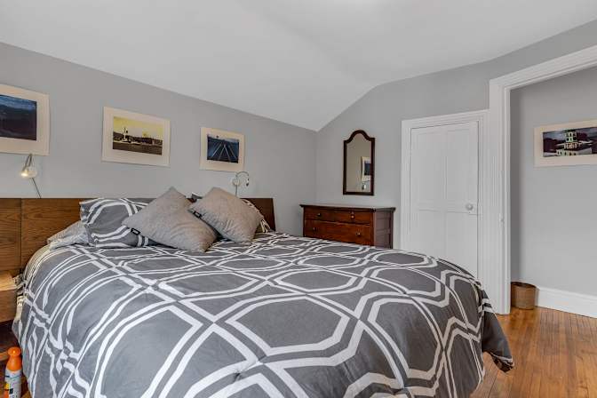 Geoff Howells's room