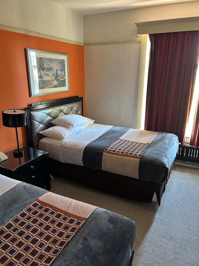 Julia Va's room