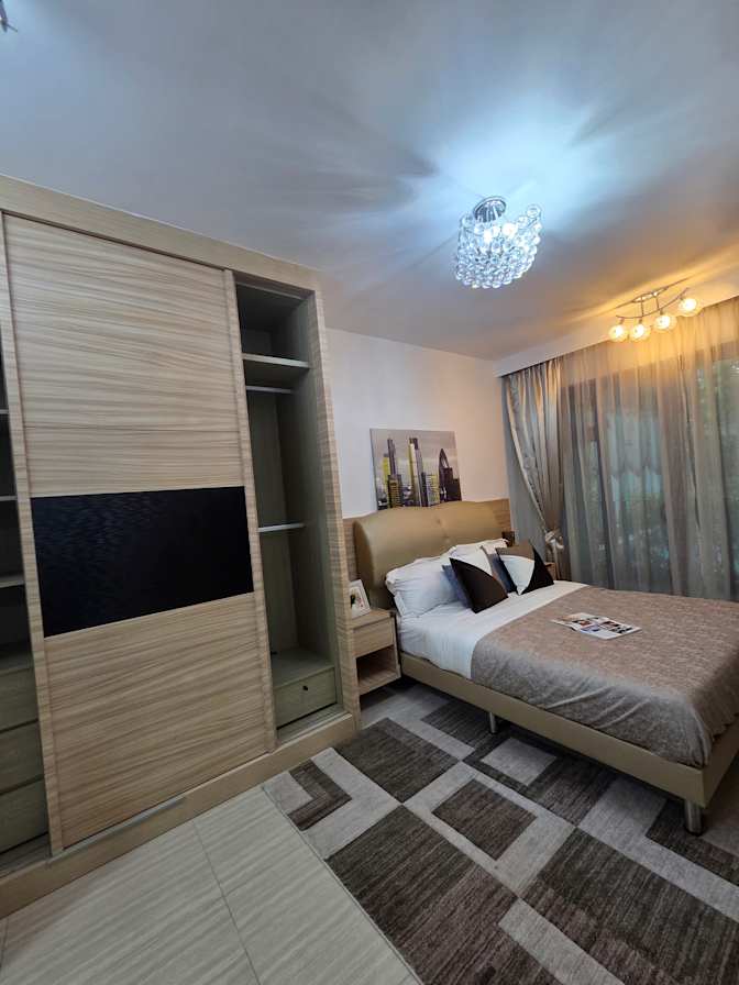sam chen's room