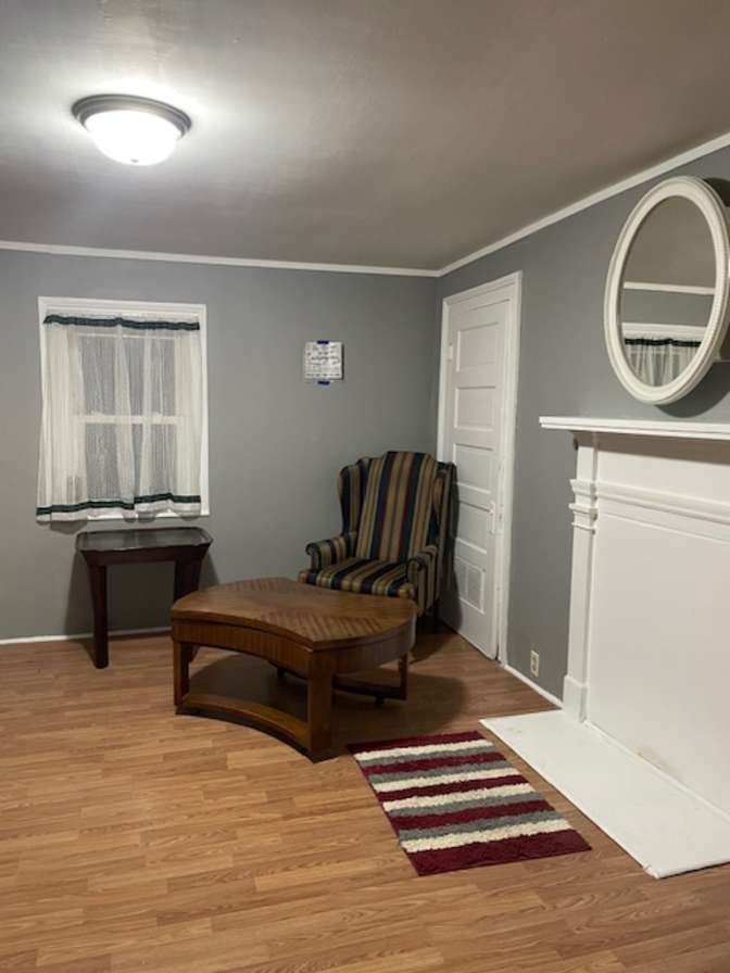Lois's room