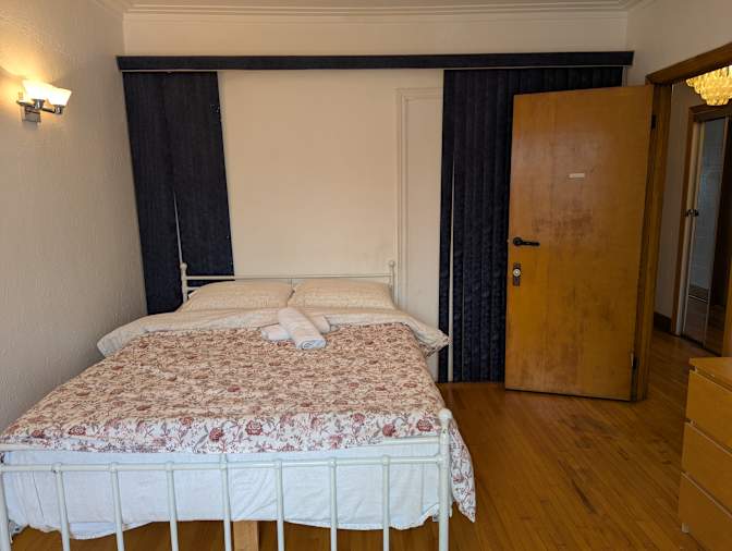 LEI XU's room