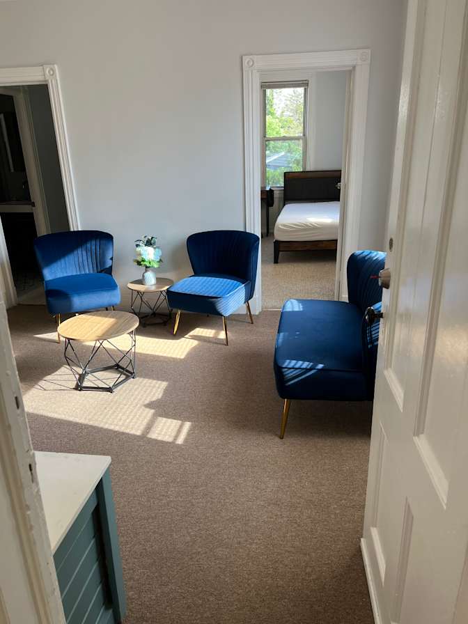 Sklaren's room